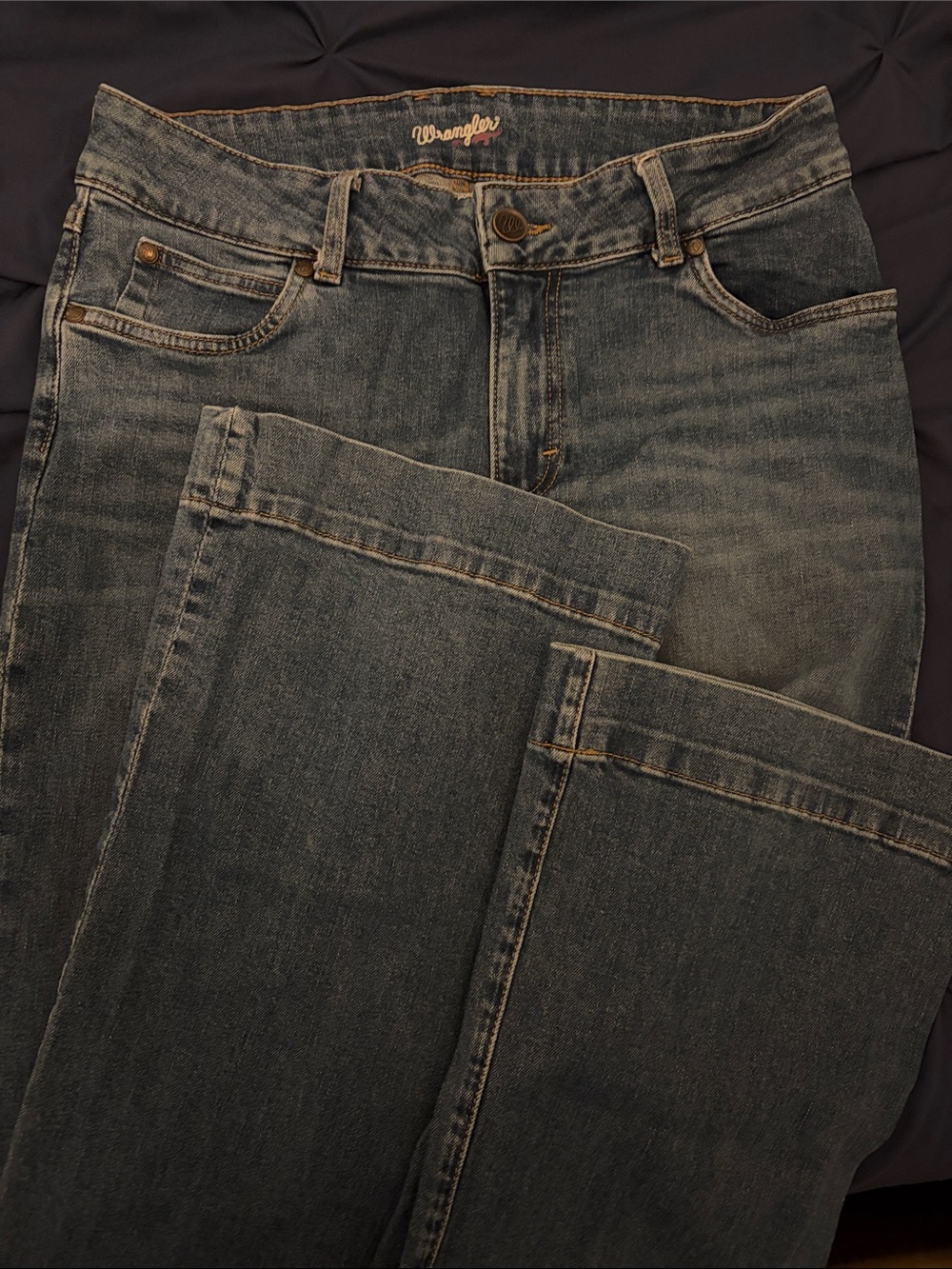 Wrangler Men’s Faded Blue Straight Jeans